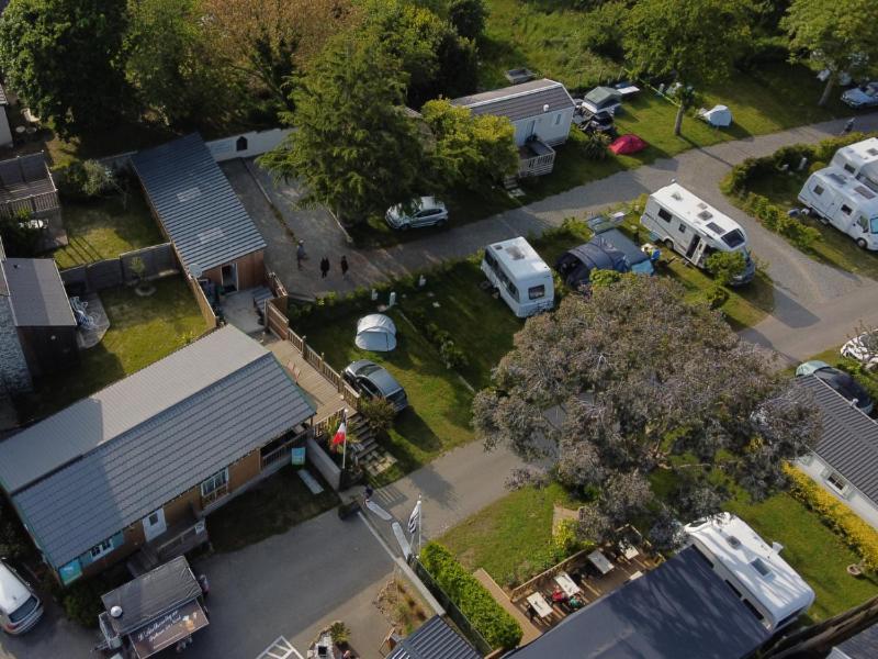 Hotel Camping Duguesclin à Saint-Coulomb Extérieur photo